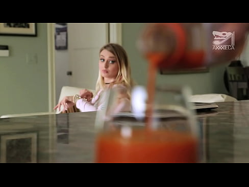 ❤️ Titi handiak eta puxa estua dituen neska beroa galtzailetik oilarra lortzen du, baina oso gogorra ️❌ Pornografia %eu.gaypornforyou.ruan ❌️