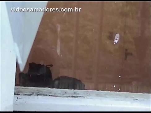 ❤️ Gizon hunkigarria bere neska-laguna beste mutil batekin ikusten, putz-bideo bat grabatzen bikotea molestatu gabe ️❌ Pornografia %eu.gaypornforyou.ruan ❌️