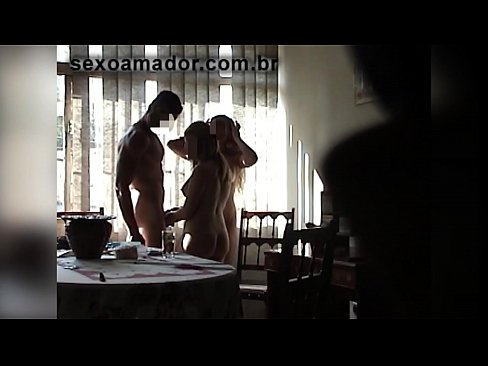 ❤️ Sexu-lagunek gizon erraldoi bat eta hirukote batera gonbidatzen dituzte berarekin ️❌ Pornografia %eu.gaypornforyou.ruan ❌️