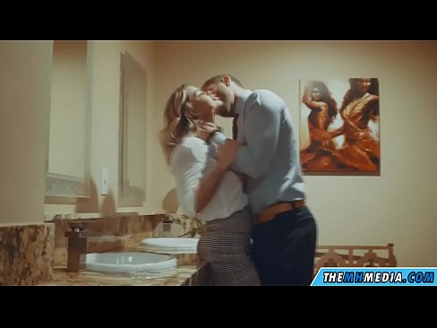 ❤️ Ilehoria busti batek komun publiko batean seduzitzen zaituenean ️❌ Pornografia %eu.gaypornforyou.ruan ❌️